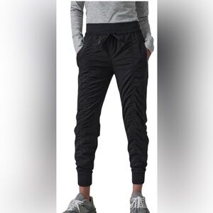 Athleta Women’s Ruched Leg Activewear Pants Size 6